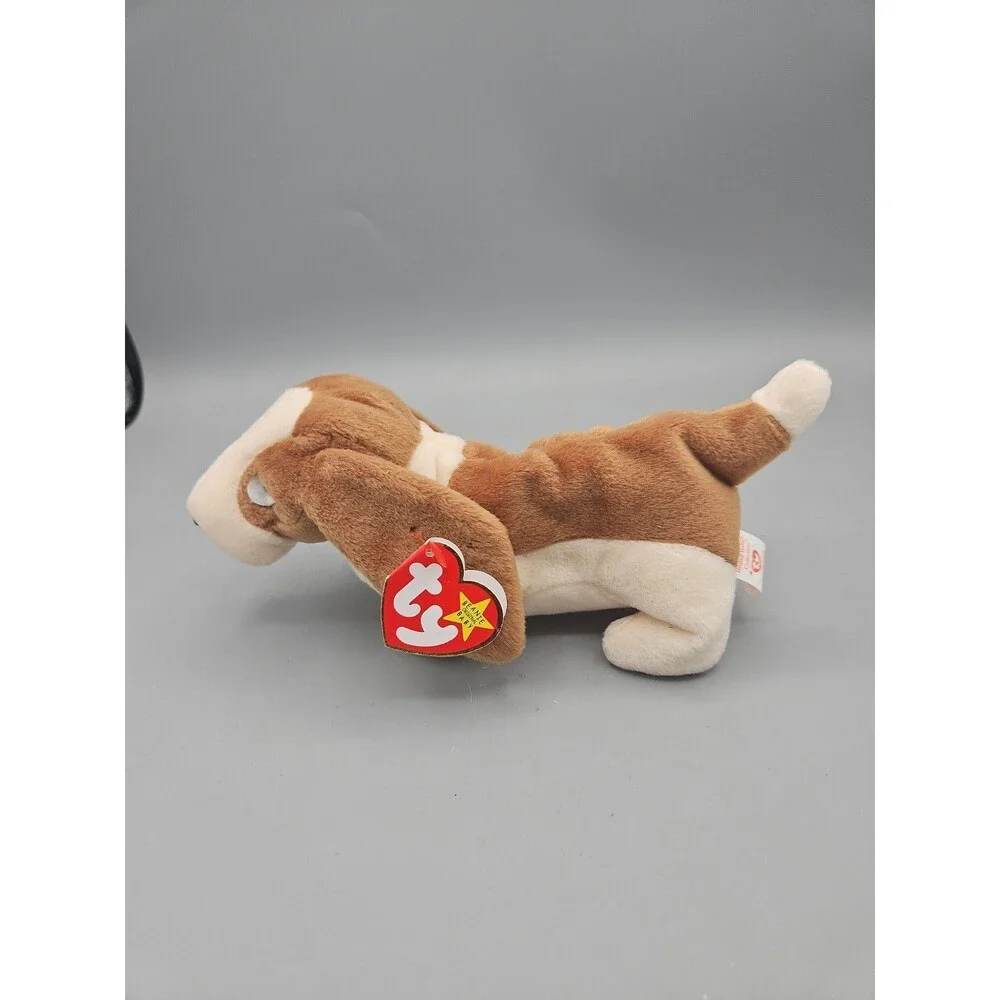 TY Beanie Baby TRACKER Brown & White Basset Hound Dog Plush 1997/1998 NWT